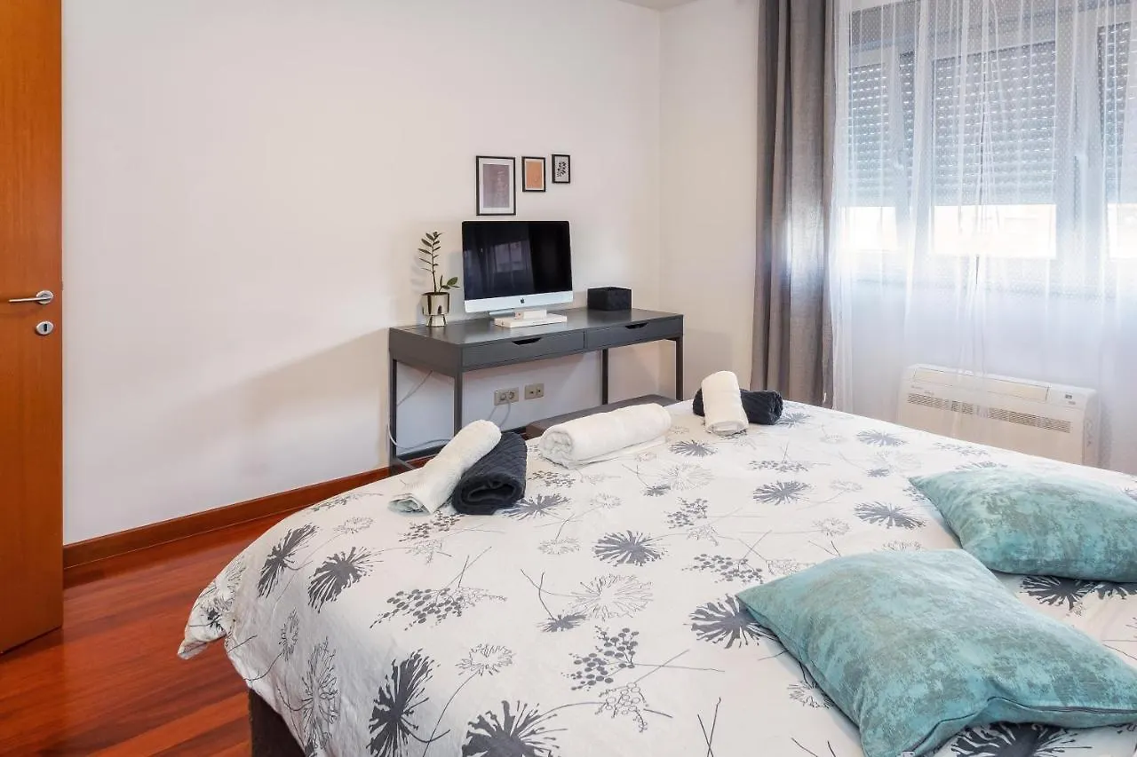 Airy 2-Br Apt W/ Open Layout & Modern Design Apartment Split Croatia