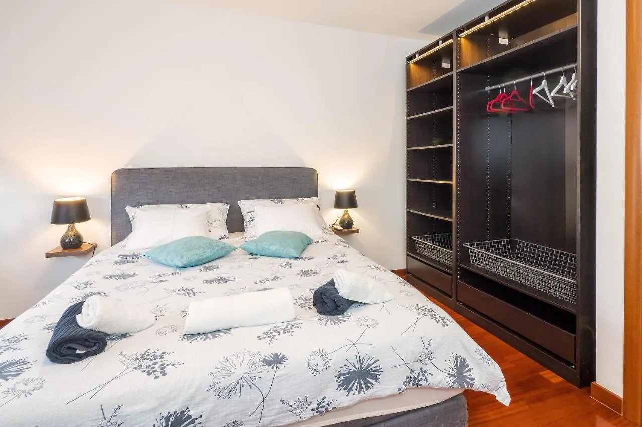Airy 2-Br Apt W/ Open Layout & Modern Design Apartment Split Croatia
