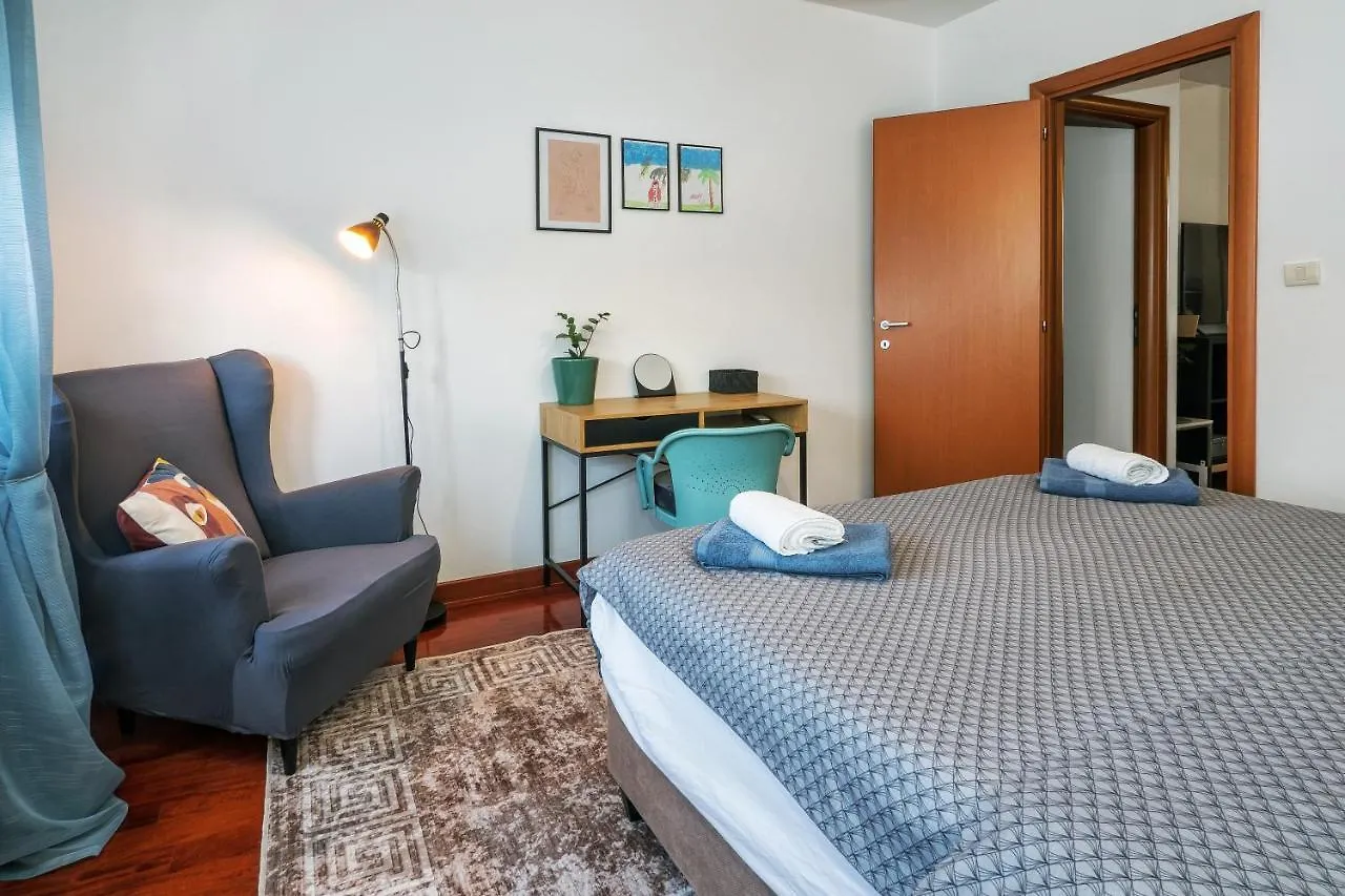 شقة Airy 2-Br Apt W/ Open Layout & Modern Design سبليت كرواتيا